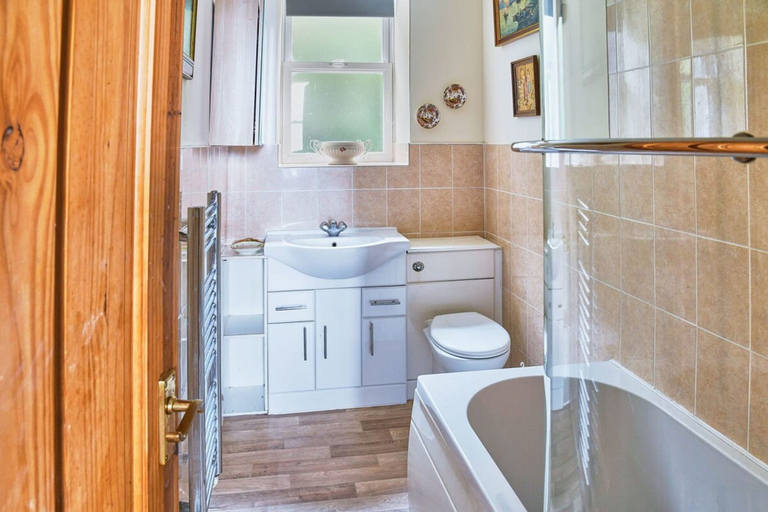 Bathroom, Host Stay Freshwater River View, Argyll and Bute
