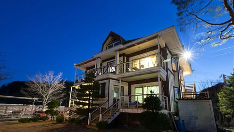 Exterior & Views 3, Gapyeong Opera Lakeside Pension, Gapyeong