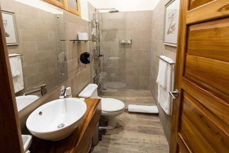 Bathroom 2, El Castillo - Adults Only, Osa