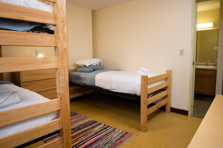 Bedroom 2, Stay Pittsburgh, Allegheny