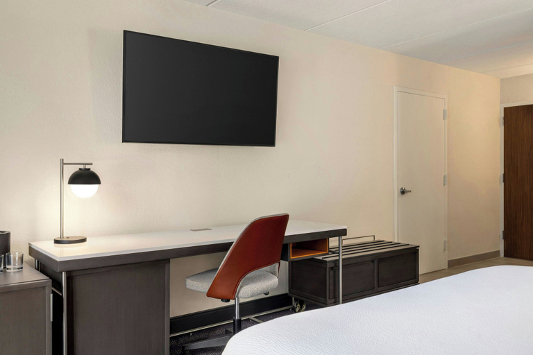 Bedroom 4, Courtyard by Marriott Atlanta Northlake, DeKalb