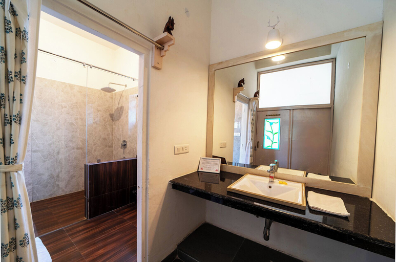 Bathroom 3, Maa Ashapura Resort, Sawai Madhopur