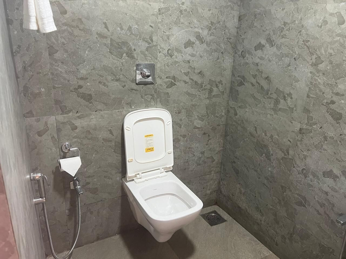 Bathroom, La Sea Vue Goa, North Goa