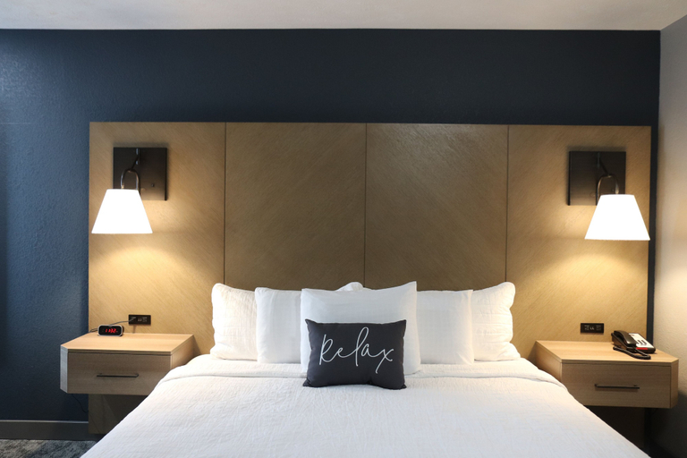 Bedroom 24