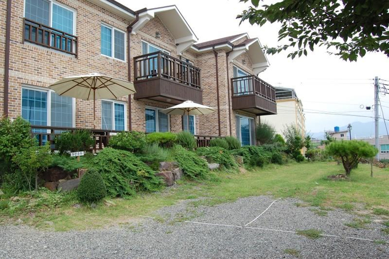 Exterior & Views 1, Namhae Yeoubi Pension, Namhae