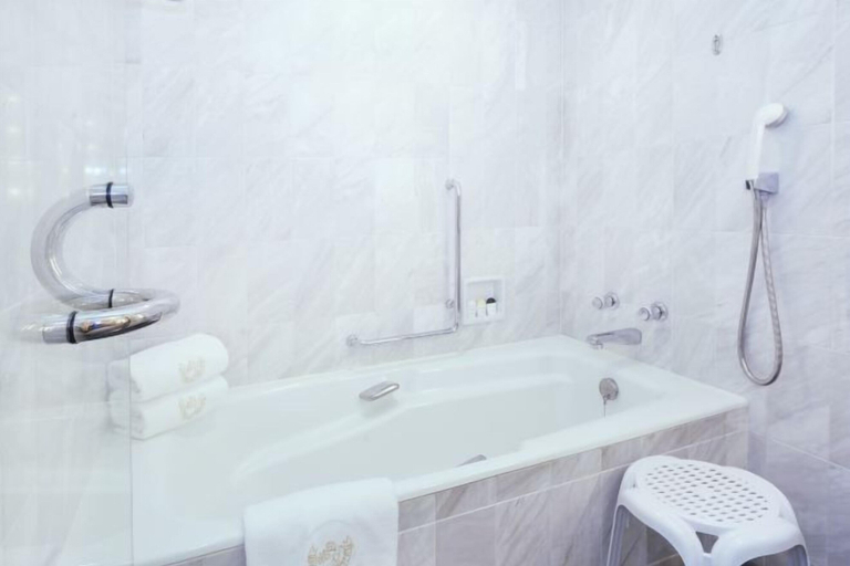 Bathroom 11