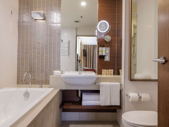 Bathroom 22