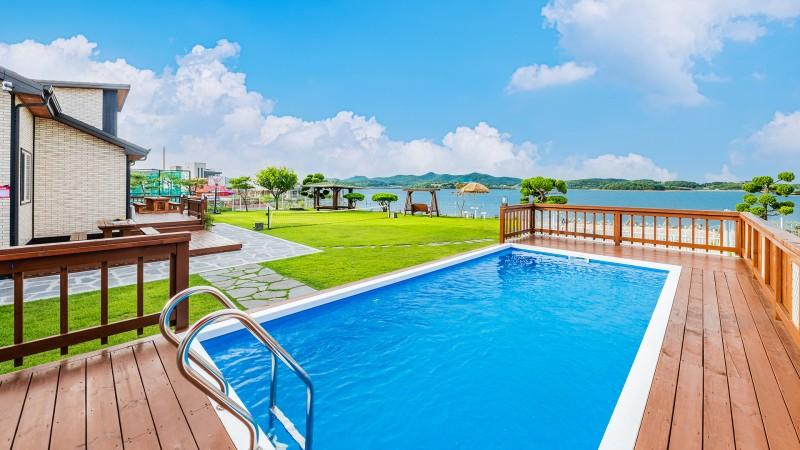 Others 3, Daebudo Azalea Pension, Hwaseong