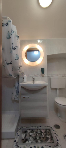 5, Perla Di Mare e Corallo, Bari
