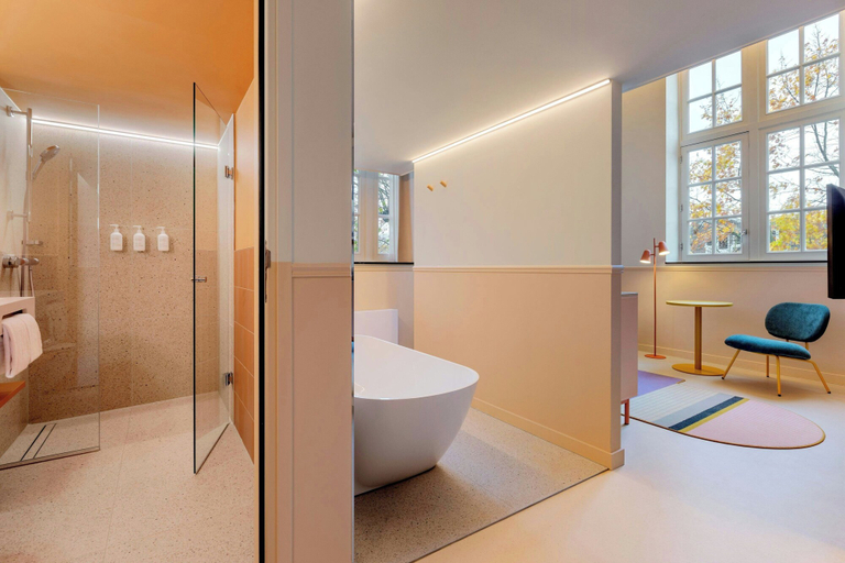 Bathroom 5, The Rebyl, Nijmegen, a Tribute Portfolio Hotel, Nijmegen
