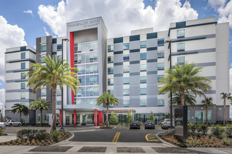 Exterior & Views 2, TownePlace Suites by Marriott® Orlando Near Universal, Orange