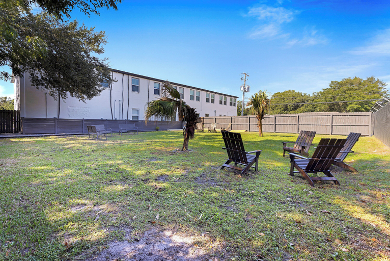 Exterior & Views, The Sanctuary, Harrison