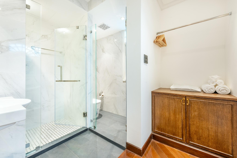 Bathroom 5