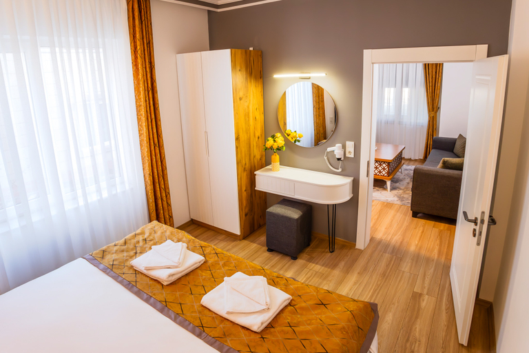 Bathroom 12