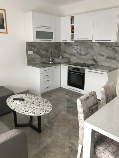 Others 4, Apartmani Lux Nina, Irig
