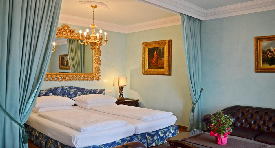 Bedroom 12