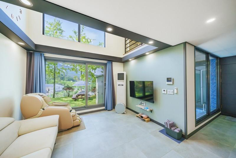 Others 2, Chilgok Sky Star Kids Pool Villa Pension, Chilgok