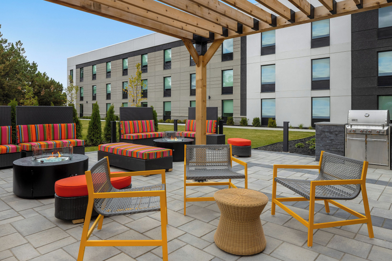 Food & Drinks 5, Home2 Suites By Hilton Kitchener, Waterloo