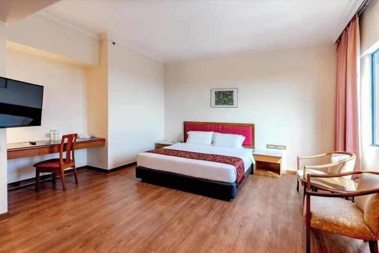 Bedroom 13