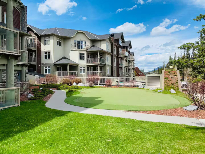 Exterior & Views 2, A Lovely Studio with Full Kitchen & AC, Division No. 15