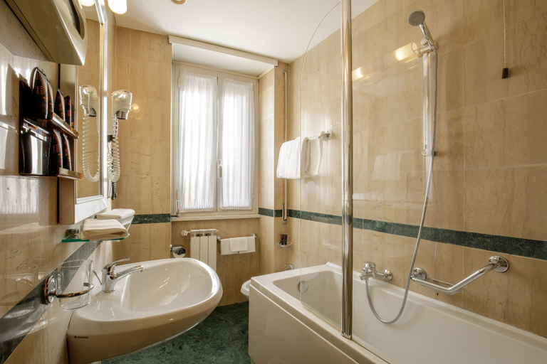Bathroom 4, Hotel Santa Costanza by OMNIA hotels, Rome