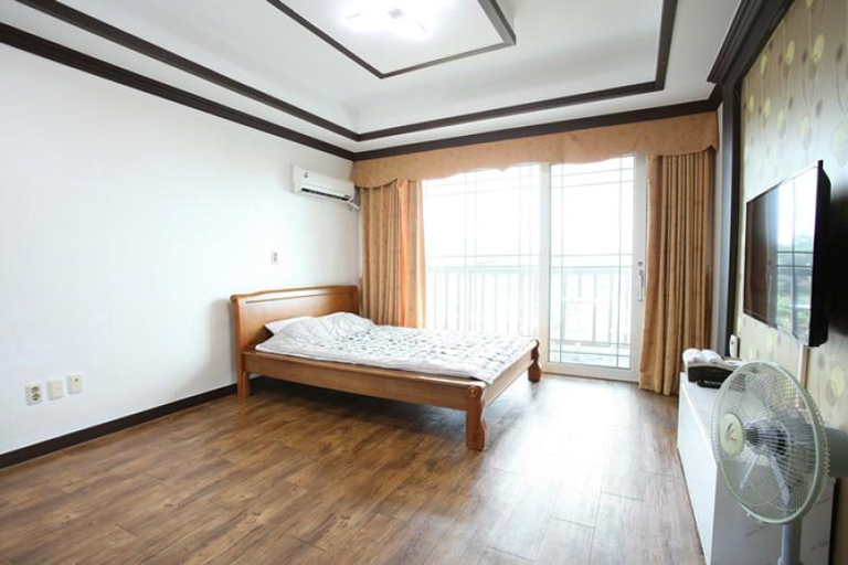 Bedroom 4, Muan Muantop Tourist Pension, Muan