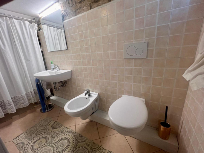 Bathroom 3, Il podere degli ulivi, Pesaro E Urbino