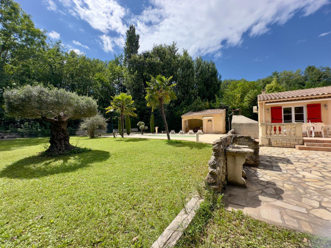 Others 3, Villa Entiere Sans vis a vis avec Piscine Privee au Coeur du Luberon, Vaucluse