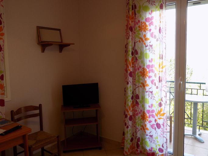 Others 5, Kolona Apartments, Ionian Islands