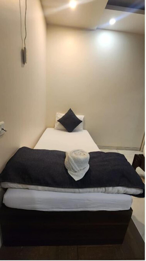 Bedroom 3, SAIBABA INTERNATIONAL SUPREME HOTEL, Ahmadnagar