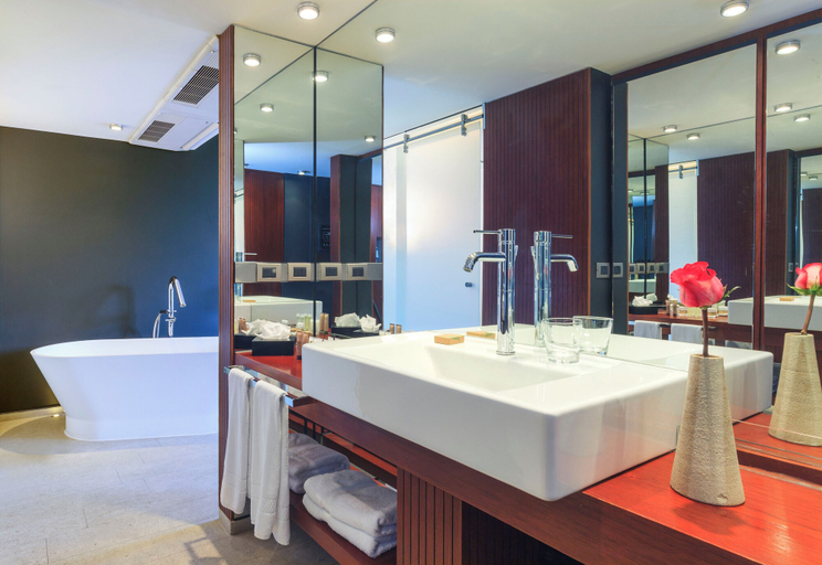 Bathroom 5, Hotel Ismael, Santiago