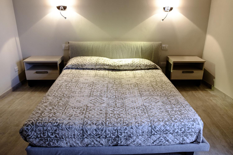 Bedroom 2, Agriturismo La Botalla, Cuneo