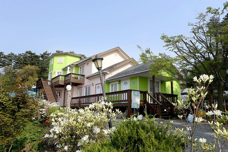 Others 5, Taean Mudflat Revitalization Pension, Taean