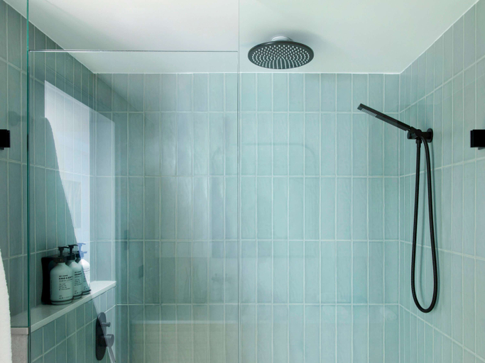 Bathroom 21