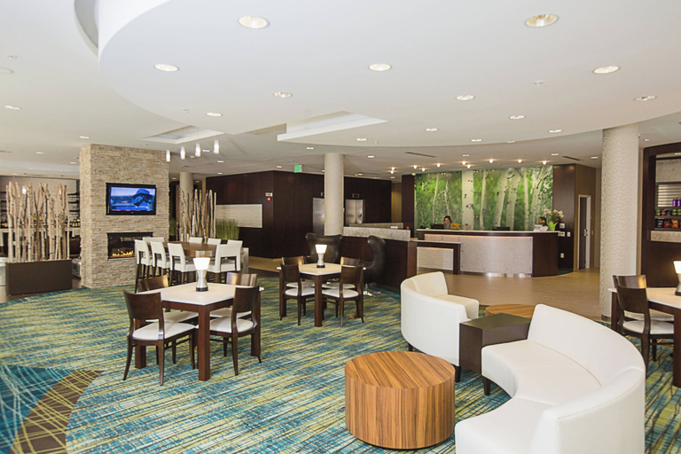 Food & Drinks 5, SpringHill Suites by Marriott Bloomington, Monroe
