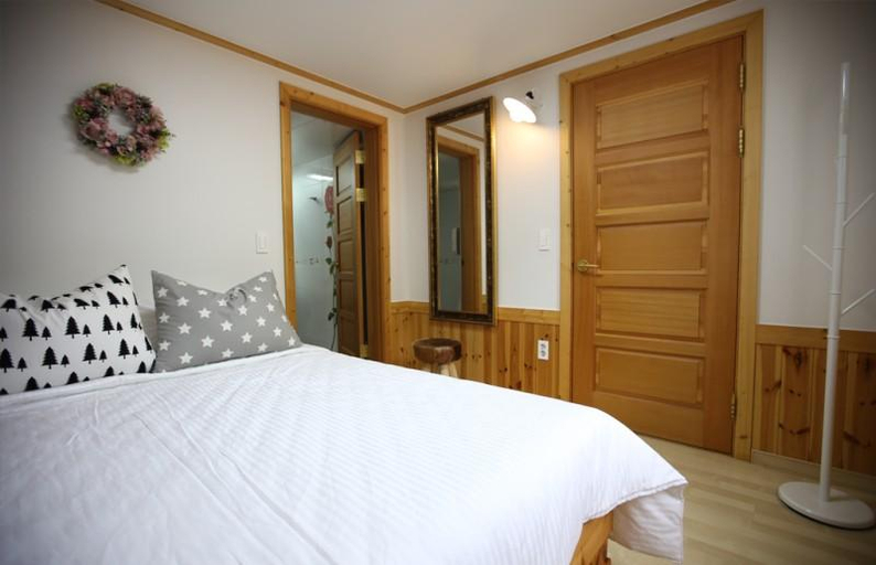 Bedroom 5, Miryang Fall Inn Pension, Miryang