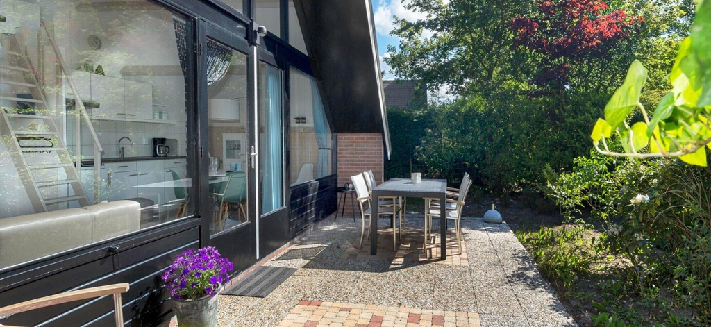Balcony, Comfortably Furnished Holiday Home by the sea, Goedereede