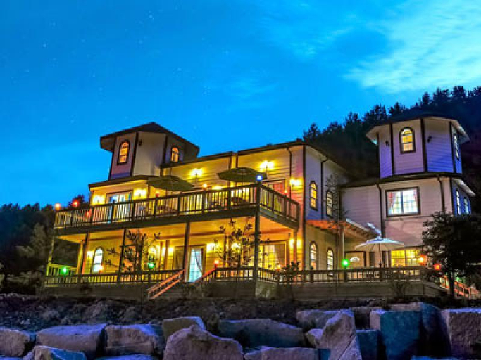 Others 3, Pocheon Valley Embracing Pension, Cheorwon