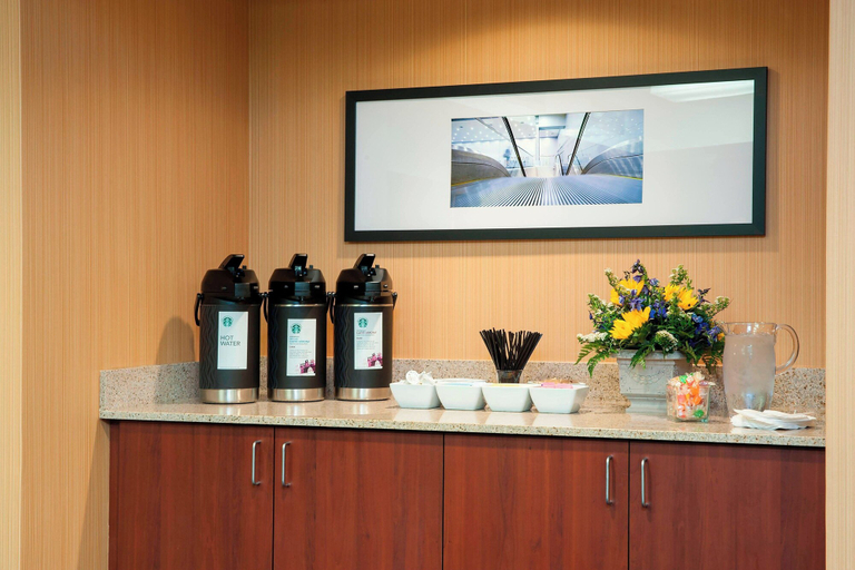 Food & Drinks 5, Courtyard by Marriott Chicago Glenview/Northbrook, Cook