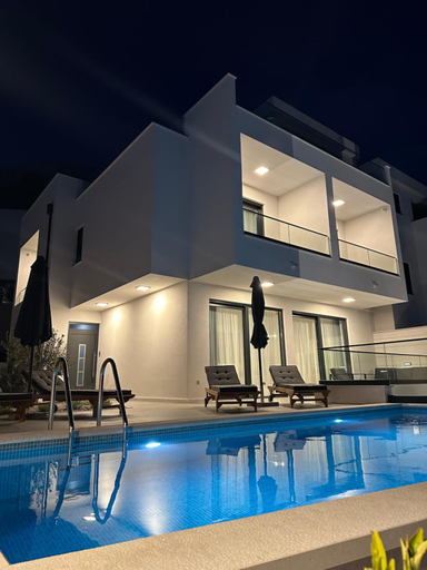 Exterior view 3, Villa White Stone, Makarska