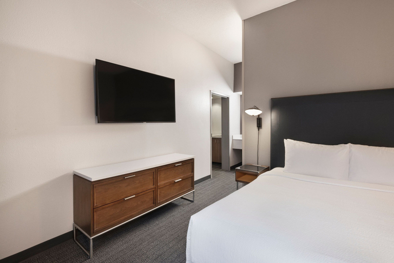 Bedroom 2, Courtyard by Marriott Burlington, Alamance