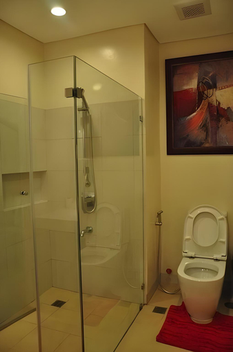 Bathroom 4, Miranda B 413-2br atPico de Loro by Raquel's Place, Nasugbu
