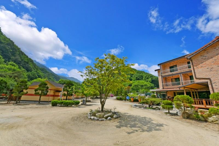 Exterior & Views 1, Gapyeong Cheonryong Pension, Pocheon