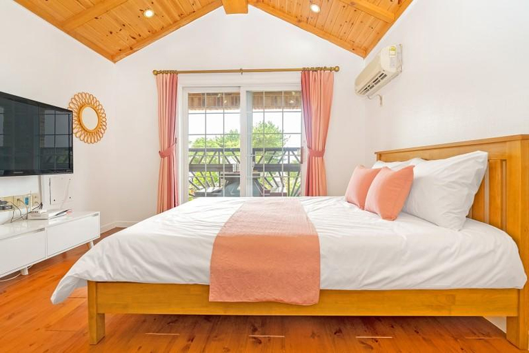 Bedroom 3, Taean Cheongpodae Hawaii Pension, Taean