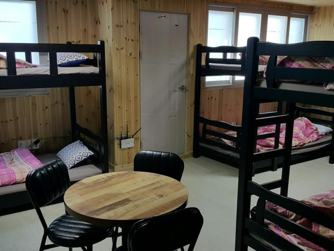 Bedroom 2, Daegu Mangoest House Pension, Buk