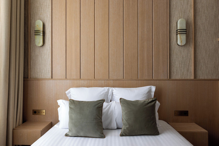 Bedroom 3, HIGHSTAY - Luxury Serviced Apartments - Le Marais, Paris