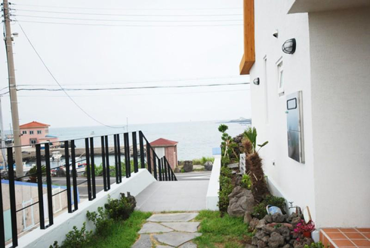 Others, Jeju Byeolbaram Pension, Jeju