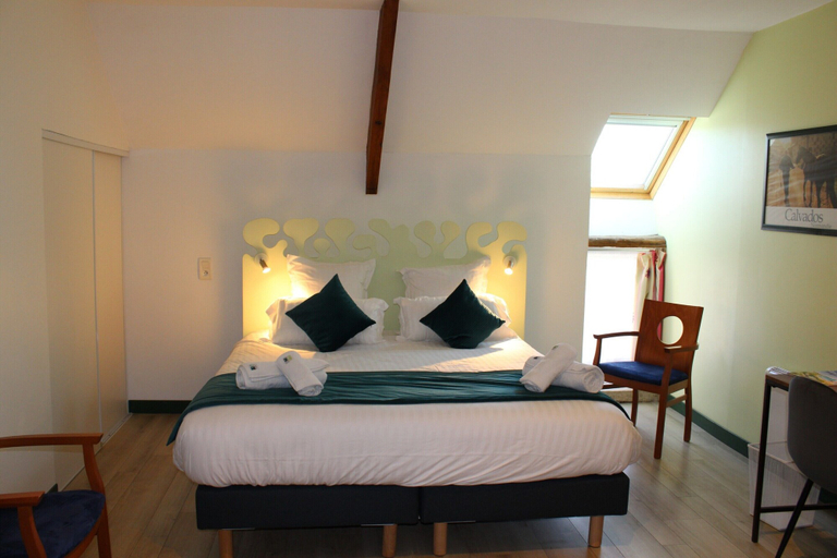 Bedroom 3, Domaine des Piéris, Calvados