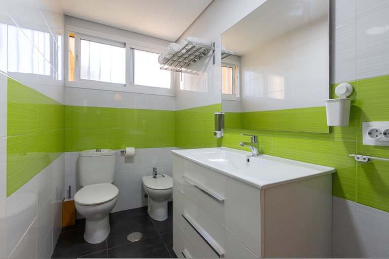 Room 2, Bajamar De Calaflores, Málaga