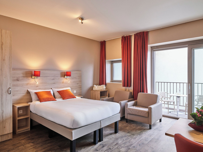 Bedroom 9